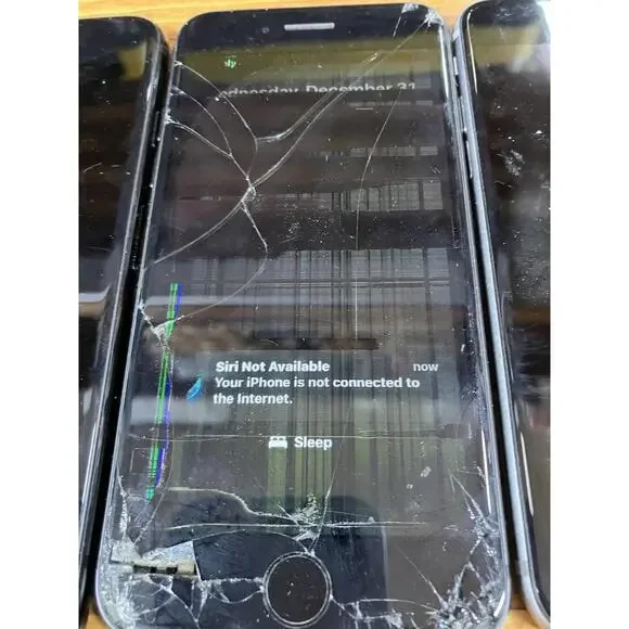Lot of 5 iPhones for Parts / Repair – Broken / Not Working